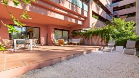 Ground Floor Apartment for sale in Guadalmansa, Estepona East