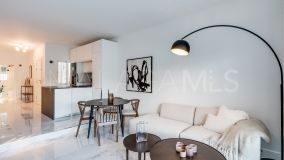 Appartement rez de chaussée for sale in Los Dragos, Nueva Andalucia