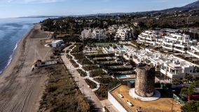 Villa for sale in Beach Side New Golden Mile, Estepona Öst