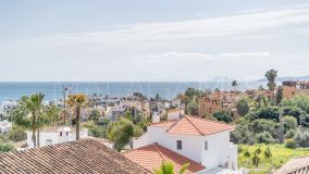 Villa for sale in Seghers, Estepona
