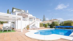 Villa for sale in Seghers, Estepona