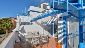 Penthouse for sale in Estepona West