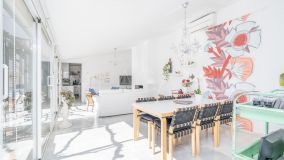 Villa for sale in Estepona