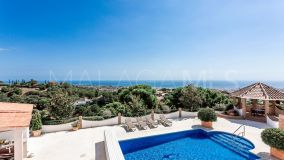 Villa for sale in Altos de Estepona