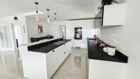 Villa for sale in La Duquesa, Manilva