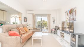 Wohnung zu verkaufen in Estepona Golf, Estepona Westen