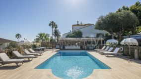 Villa for sale in La Duquesa, Manilva