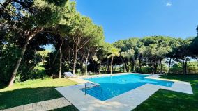 Semi Detached House for sale in Cabopino, Marbella East