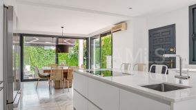 Villa for sale in Nueva Andalucia, Marbella