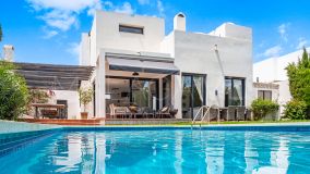 Villa for sale in Nueva Andalucia, Marbella