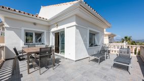 Villa for sale in Cerros del Aguila, Mijas Costa
