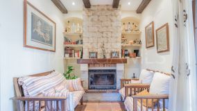 Villa for sale in Altos de Estepona