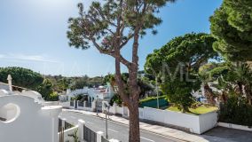 Reihenhaus zu verkaufen in Cabopino, Marbella Ost