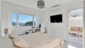 Duplex for sale in Nueva Andalucia, Marbella
