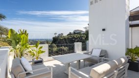 Duplex Penthouse for sale in Altos de La Quinta, Benahavis