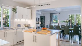 Villa for sale in Nueva Andalucia, Marbella