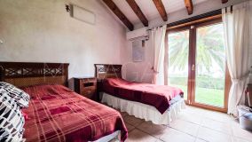 Villa for sale in Bahia Dorada, Estepona Ouest