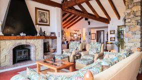 Villa for sale in Bahia Dorada, Estepona Väst