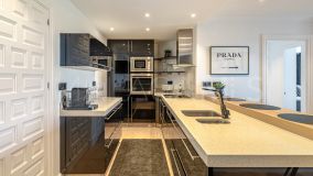 Takvåning for sale in Azahara I, Nueva Andalucia