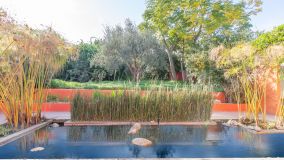 Villa for sale in Estepona