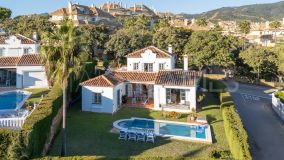 Villa en venta en Elviria, Marbella Este