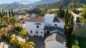 Villa en venta en Puerto del Almendro, Benahavis