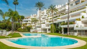 Duplex for sale in Birdie Club, Marbella East