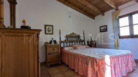 Country House for sale in Almogia