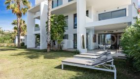 Apartamento en planta baja en Benahavis