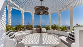 Penthouse for sale in Jardines Colgantes, Marbella Golden Mile