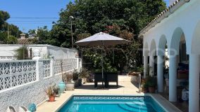 Cute 3 bedrooms chalet, in Costabella, Marbella East