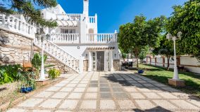 Villa en venta en Cerros del Aguila, Mijas Costa