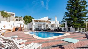 Villa en venta en Cerros del Aguila, Mijas Costa