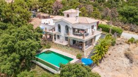 Detached Villa, Estepona, Forest Hills, 3 bedrooms, 3 bathrooms, mountain & sea views.