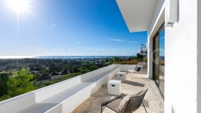 Villa renovada con impresionantes vistas panorámicas al mar en Paraiso Alto