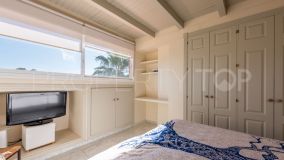 Atico duplex en venta en Guadalmina Baja con 5 dormitorios