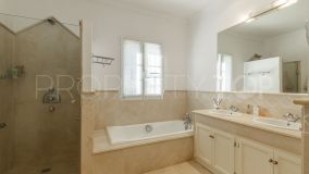 Buy 5 bedrooms villa in Los Arqueros