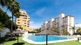 Apartamento, 3 dormitorios, 2 baños, 16 m2 oeste con terraza, Estepona puerto