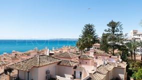 Apartment for sale in Estepona Puerto with 2 bedrooms