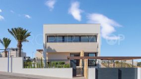 Buy 4 bedrooms villa in Cabo Roig