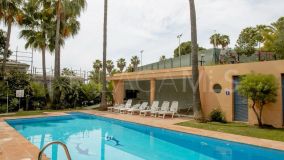 Doppelhaushälfte zu verkaufen in Nueva Andalucia, Marbella