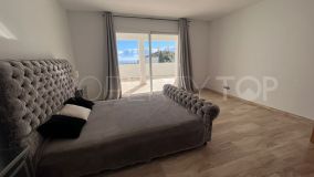 Se vende duplex en Las Colinas de Marbella de 3 dormitorios
