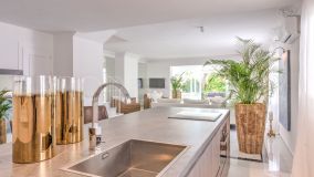 For sale semi detached house in Guadalmina Baja with 3 bedrooms