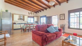 Villa en venta en Estepona
