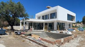 Villa en venta en Elviria, Marbella Este