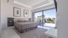 For sale villa in Rio Verde Playa with 5 bedrooms