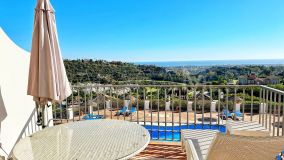 Apartamento en venta en Los Arqueros, Benahavis