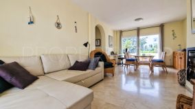 Buy penthouse with 2 bedrooms in Estepona Golf