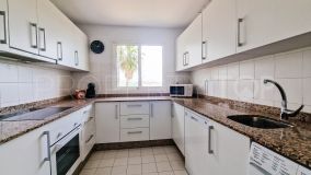 Buy penthouse with 2 bedrooms in Estepona Golf