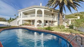 Buy villa in Mijas Costa